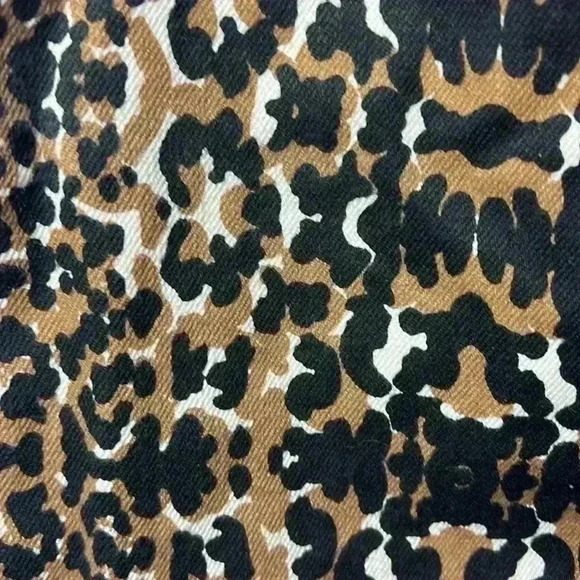 Topshop Leopard Print Buckle A-Line Mini Skirt Size 6 - Picture 3 of 7